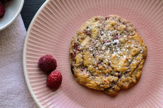 Raspberry-White Choc-Cookie